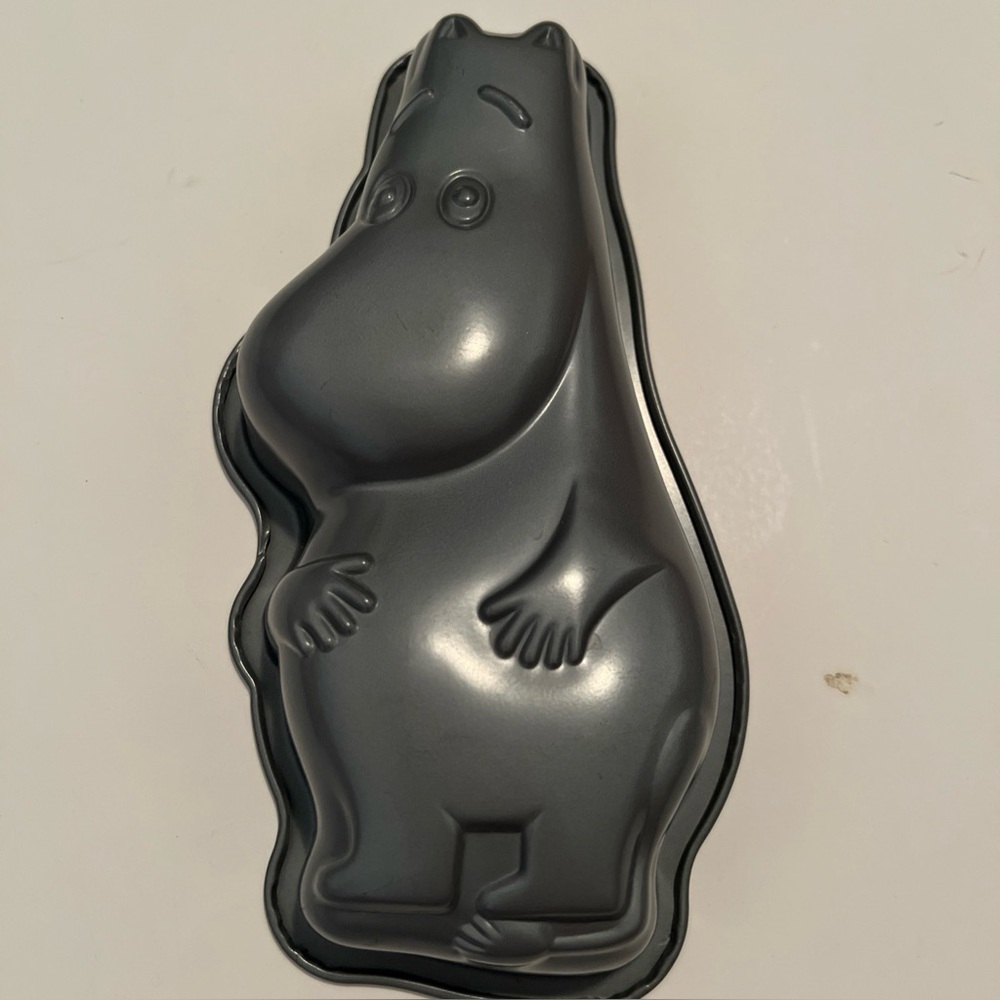 Moomin Troll Cake Pan Jello chocolate Mold Form Finland small 8x3”